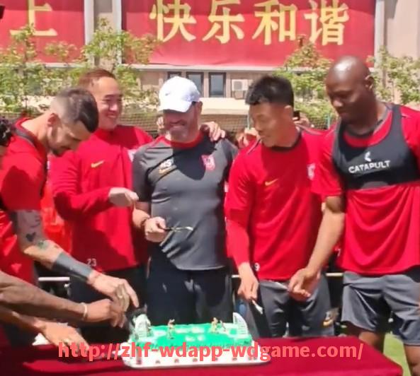 问鼎娱乐官网-法甲巴黎经典比赛:巴黎圣日耳曼的经典赛事与胜利瞬间